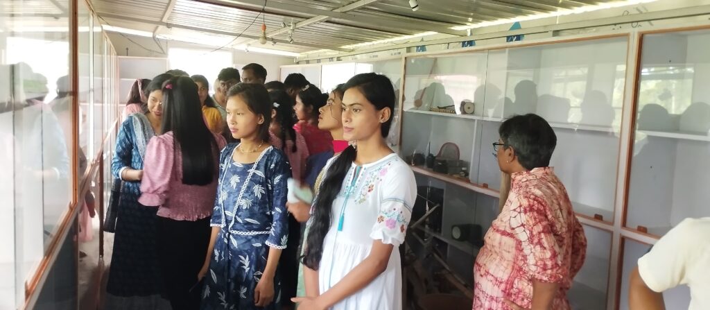 CAMPERS VISITING NITA DHAR ARCHIVE